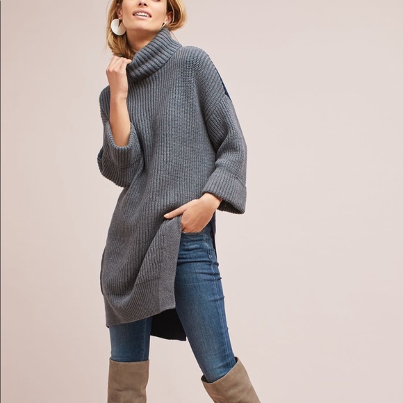 Cuffed sleeve turtleneck tunic - Picture 1 of 7